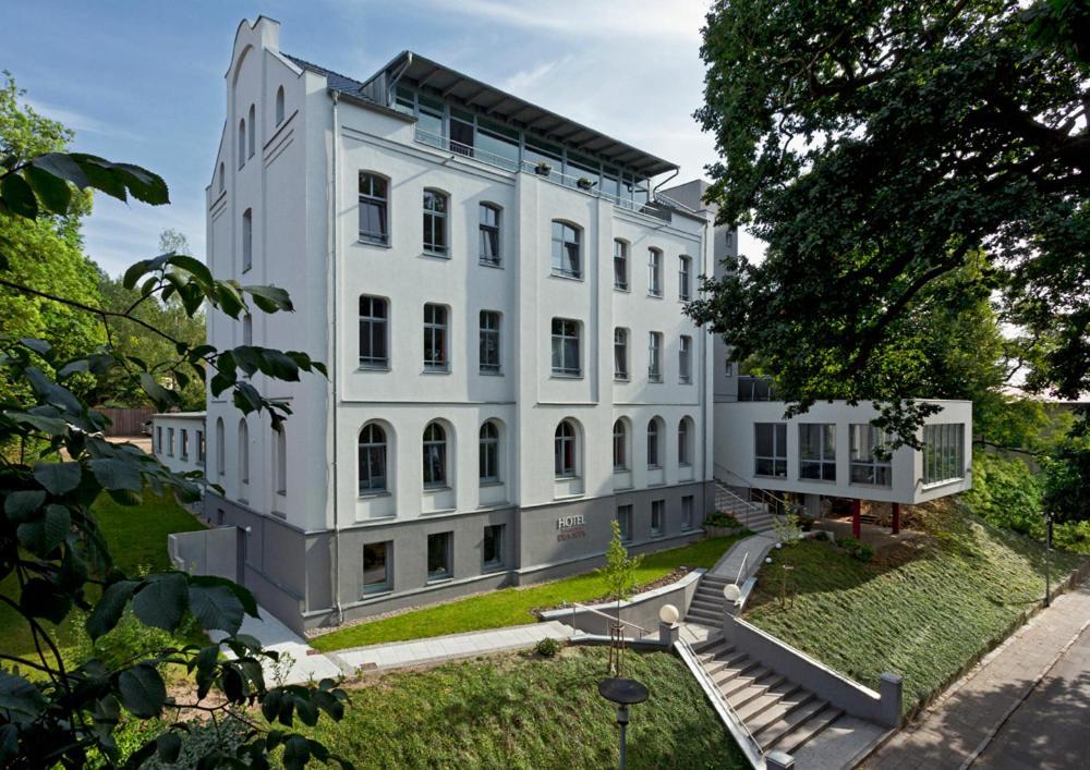Hotel Zwischen Den Seen Варен Екстер'єр фото