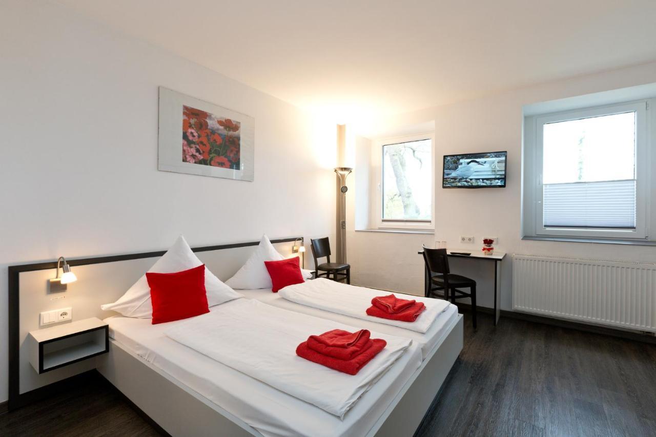 Hotel Zwischen Den Seen Варен Екстер'єр фото
