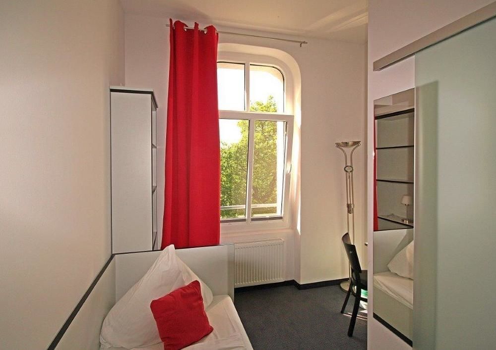 Hotel Zwischen Den Seen Варен Екстер'єр фото