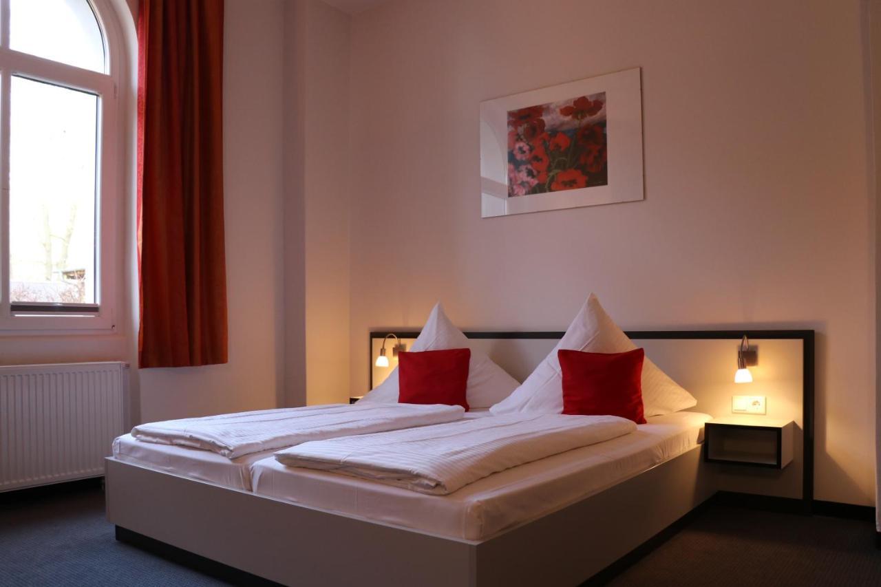 Hotel Zwischen Den Seen Варен Екстер'єр фото