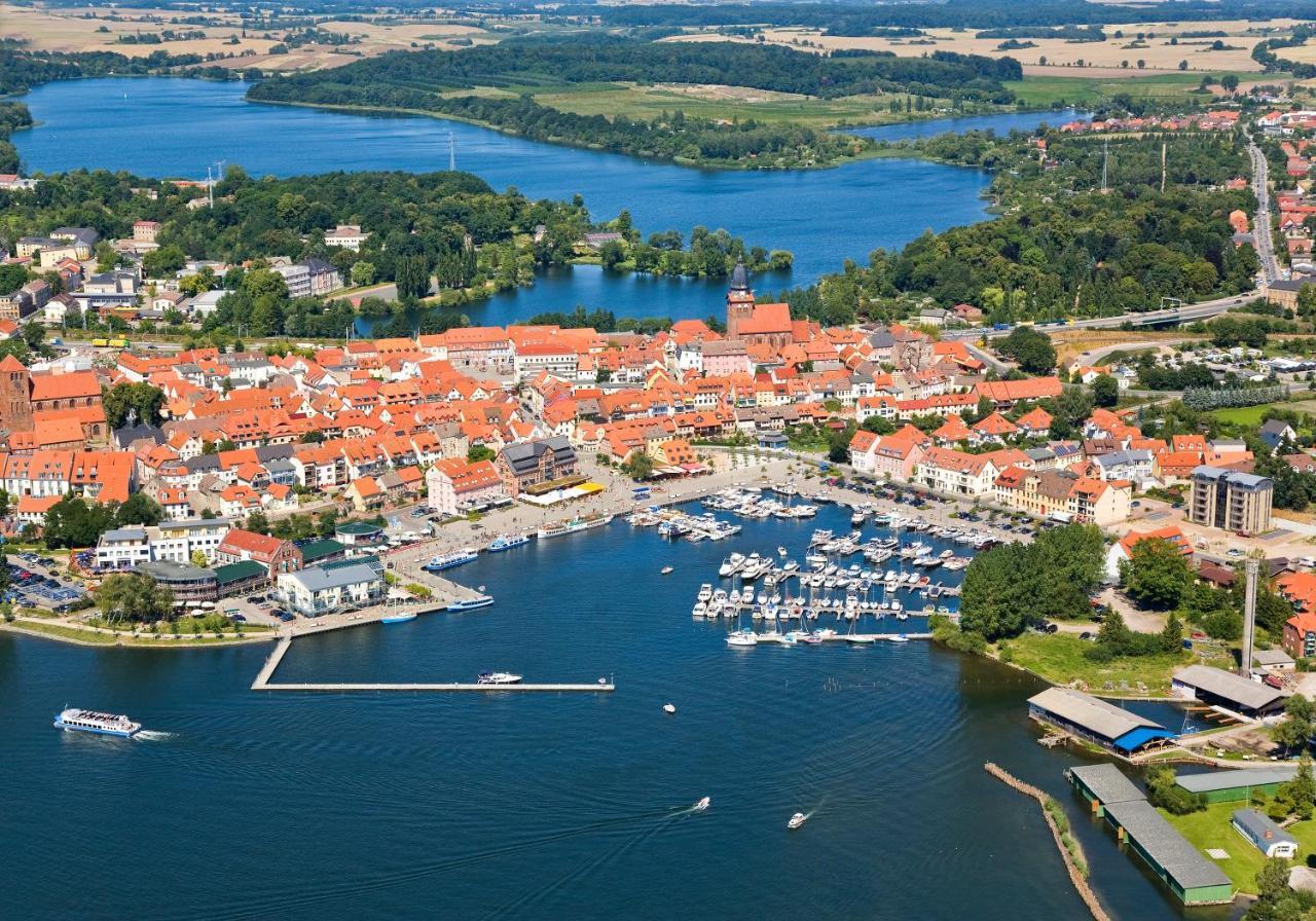Hotel Zwischen Den Seen Варен Екстер'єр фото